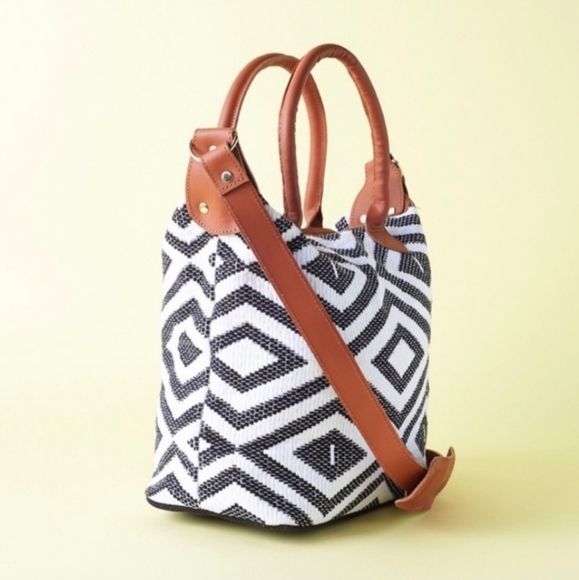 Tribe Alive x Rachel Zoe Limited Edition Custom Carryall Weekend Warrior Bag - Picture 3 of 16